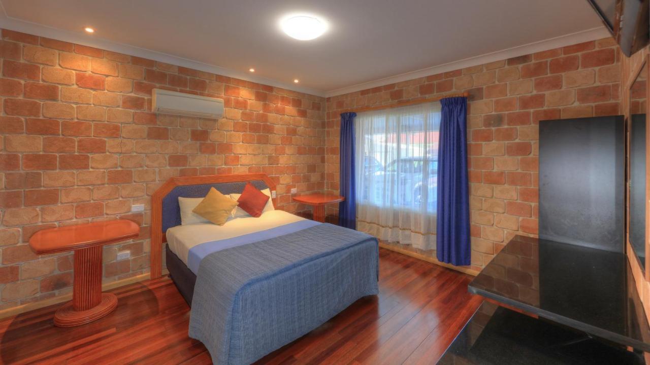 Golfers Inn Tenterfield Exterior photo